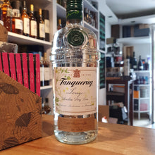 Chargez l'image dans la visionneuse de la galerie,Tanqueray Gin limitierte Edition Lovage 1l Flasche 47.3 % mit Liebstöckel