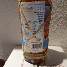Laden Sie das Bild in den Galerie-Viewer, Plantation one time Fiji 2009 2022 0,7l 49,5% vol. limited Edition Rum Sonderedition Melasse Pot still 10 Jahre Bourbon