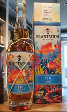 Laden Sie das Bild in den Galerie-Viewer, Plantation one time Fiji 2009 2022 0,7l 49,5% vol. limited Edition Rum Sonderedition Melasse Pot still 10 Jahre Bourbon