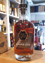 Laden Sie das Bild in den Galerie-Viewer, Juniper Jack Gin Smoke & Oak Edition 0,5l 46,5% vol. mit geräuchertem Lapsang Souchong bio Schwarztee