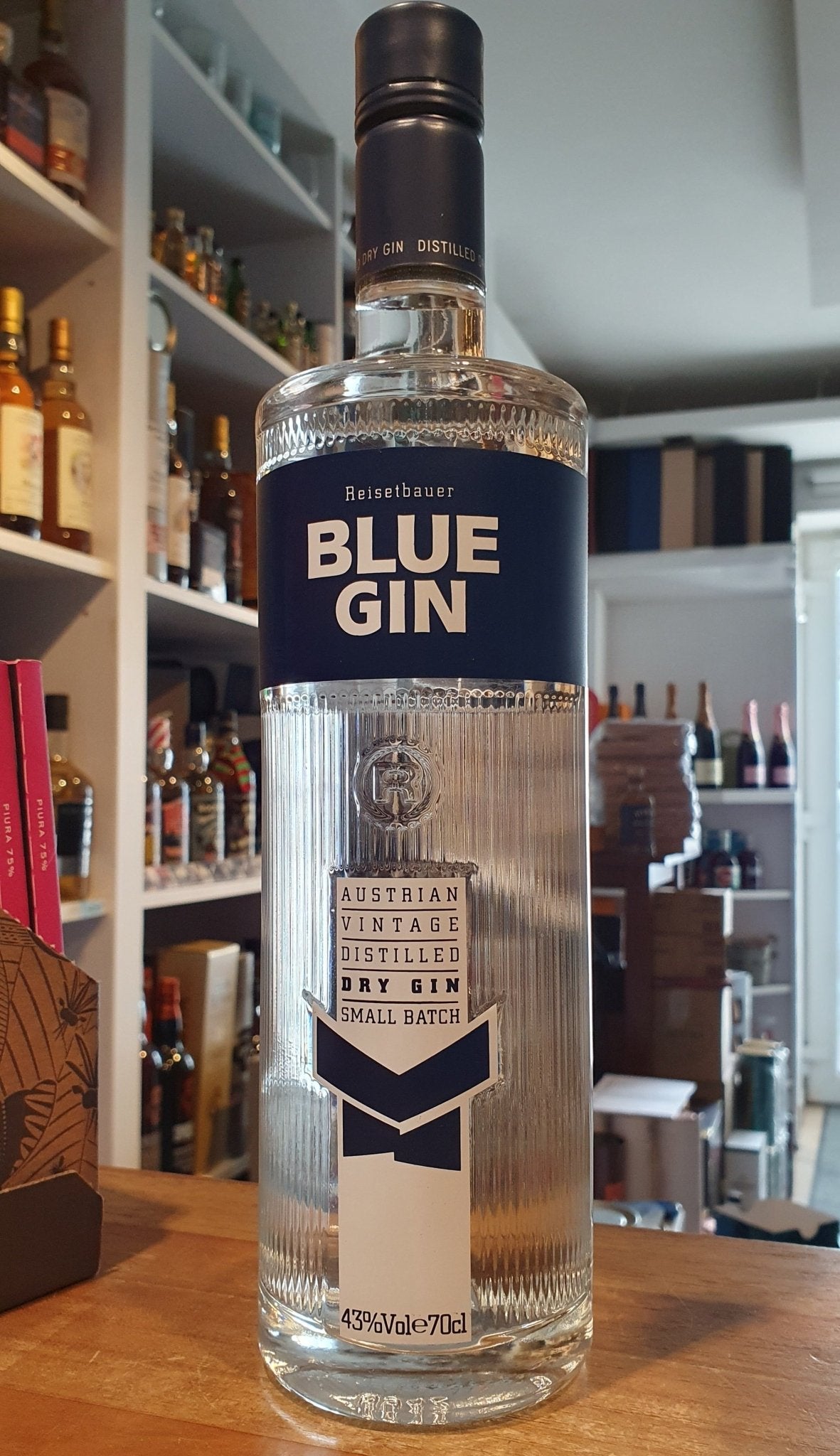 Blue Gin Austrian dry Gin 0,7l 43% vol. reisetbauer smal batch fine distilled Österreich