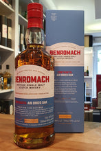 Laden Sie das Bild in den Galerie-Viewer, Benromach Contrasts Air dried Malt 0,7l 46% vol. Whisky