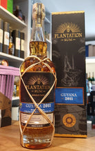 Laden Sie das Bild in den Galerie-Viewer, Plantation Guyana 2011 2023 Big Peat Whisky Finish XO 0,7l 49 % vol. single cask Rum ex