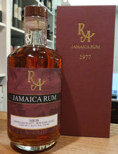 Načtěte obrázek do prohlížeče galerie,RA Jamaica 1977 2022 45y Winter MRJB Distillery 0,5l 48,9% vol. Rum Artesanal #3 limitiert auf 288 Flaschen