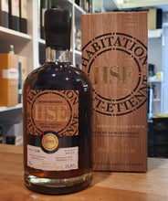 Load image into Gallery viewer, HSE Brut de Fût 2015 2022 Forêt de Montpensier Agricole Rum Extra Vieux 51,8% vol. 0,7l Fassstärke Foret de Fut rhum MON 1719
limitiert auf 18 Flaschen für Deutschland
Nase: Gaumen kräftige umhüllend komplex holzig. Äthiopischer Mokka, Rosinen, feine Muskatnuss, dunkler Tabak
Abgang langanhaltend, sehr harmonisch.