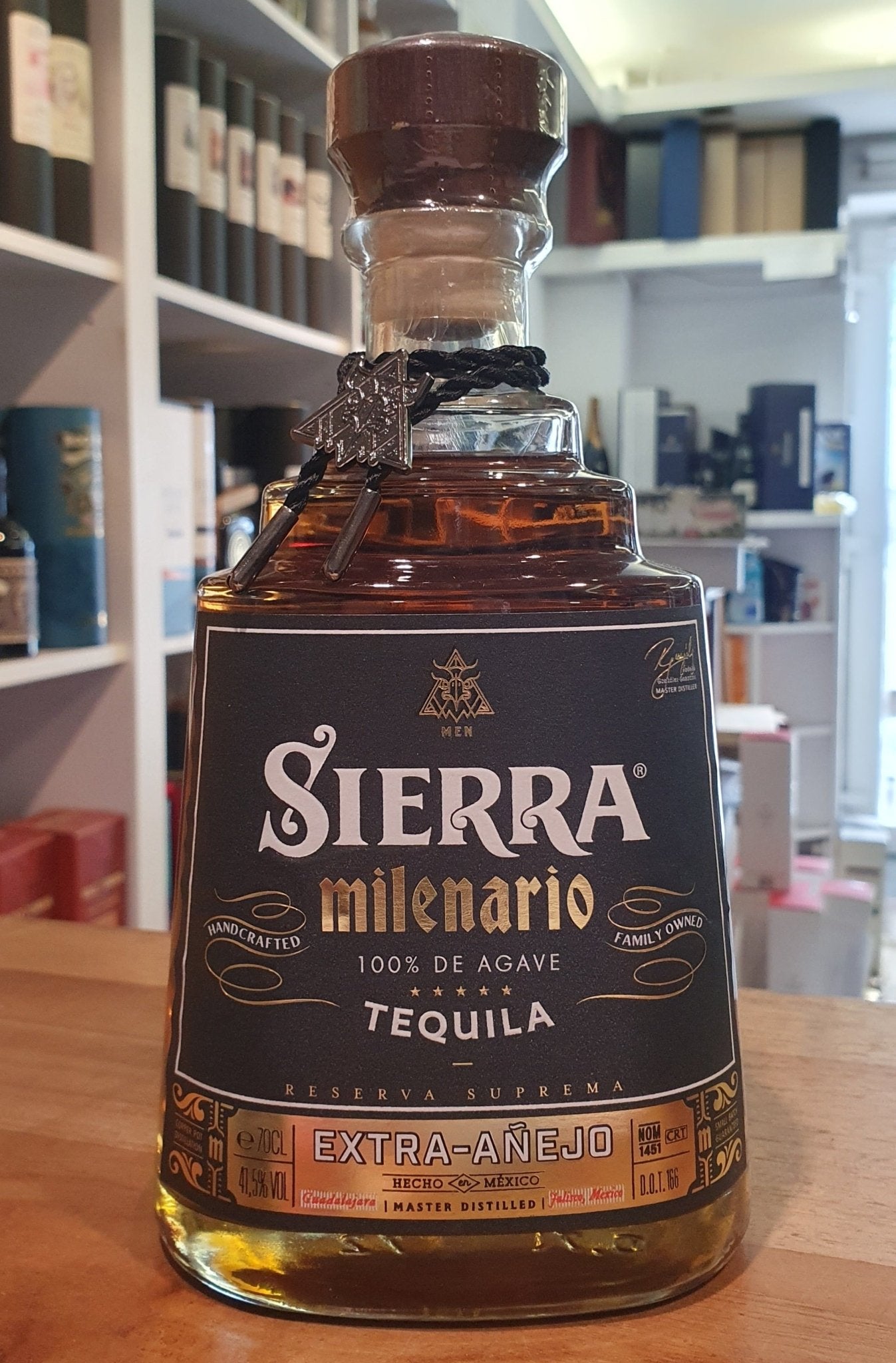 Milenario Extra Anejo french oak cask 100% Agave Tequila 0,7l 41,5% vol. Sierra 83 proof