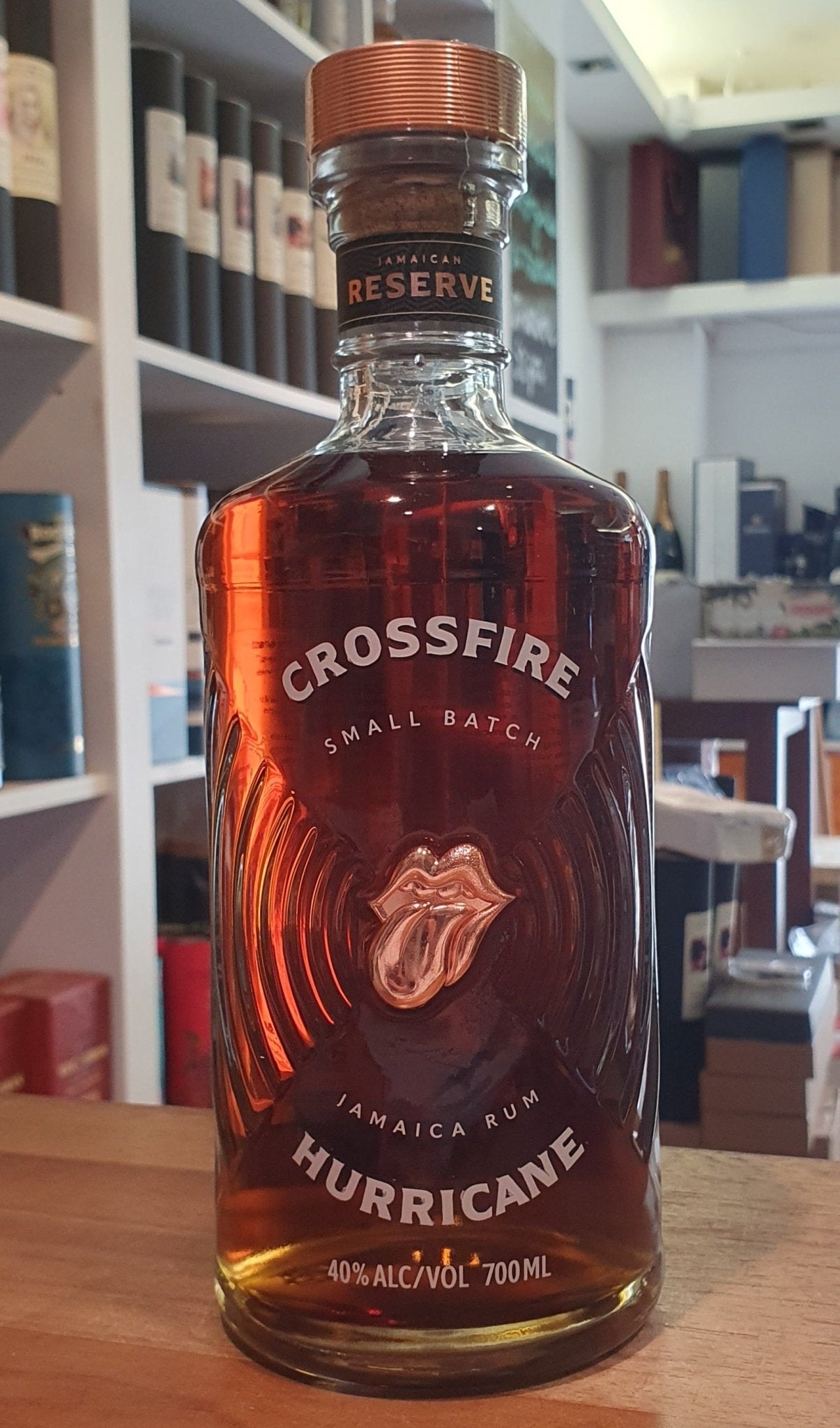 Crossfire Hurricane malá šarže směsi Jamaica Reserve Rum 40 % obj. 0,7l Rolling Stone šarže č. 1