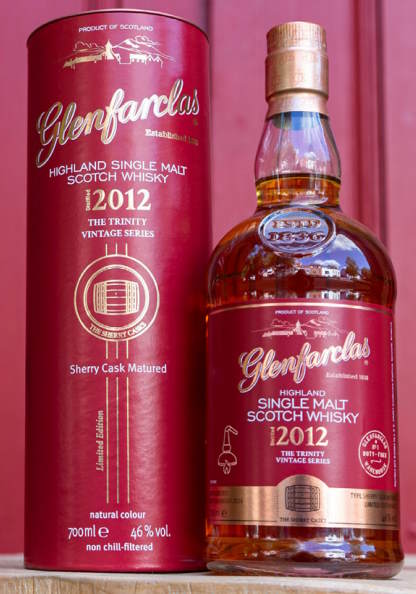 Glenfarclas 2012 sherry cask v červené plechovce 0,7l 46 % obj. the trinitity Vintage Series Edition single malt skotská whisky