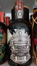 Načtěte obrázek do prohlížeče galerie,Don Papa Rum 10y s korkovým uzávěrem 2022 Filipíny 0,7l 43% vol. - inn-out-shop