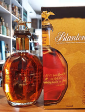 Laden Sie das Bild in den Galerie-Viewer, Blanton´s Gold handnummerierte Edition Kentucky straight Bourbon Whiskey 0,7l 51,5% vol. limitiert. Sonderabfüllung Kentucky