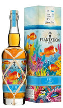 Laden Sie das Bild in den Galerie-Viewer, Plantation one time Fiji 2009 2022 0,7l 49,5% vol. limited Edition Rum Sonderedition Melasse Pot still 10 Jahre Bourbon