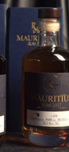 Načtěte obrázek do prohlížeče galerie,RA Mauritius 2017 2025 0,5l 56,5% vol. single cask Rum 388 Artesanal