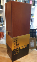 Laden Sie das Bild in den Galerie-Viewer, Kavalan Solist Fino in Holzkiste Sherry 2010 2017 0,7l 57,8 o.ä. % cask Taiwan Whisky FI100714025B