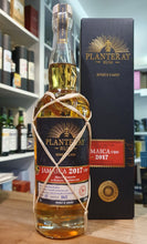 Načtěte obrázek do prohlížeče galerie,Planteray Long Pond Jamaica VRW 2017 2024 Kentucky Cask 0,7l 52 % vol. Inn - out single cask Rum Plantation