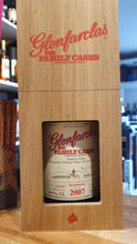 Laden Sie das Bild in den Galerie-Viewer, X Glenfarclas Family Single cask 2007 0,7l 60,9% vol. Premium Fassstärke Edition single malt scotch whisky