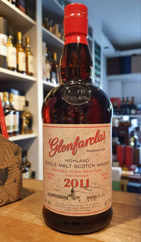 Glenfarclas 2011 abgefüllt 2021 Premium Edition Highland Oloroso sherry cask Edition scotch whisky 0.7l 60,2% Fassstärke