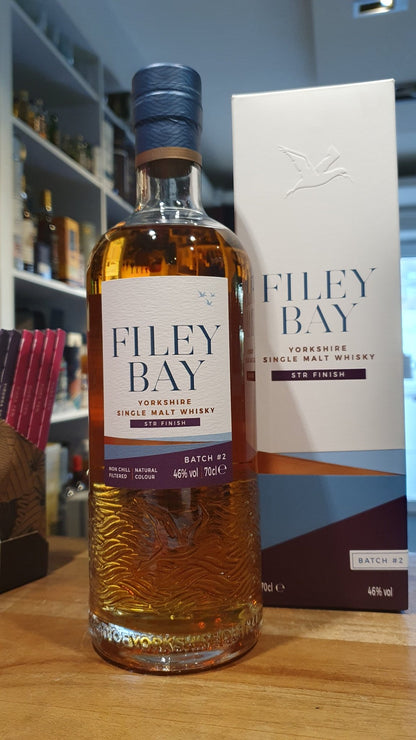 Filey Bay STR Cask batch 2 Yorkshire Whisky single malt 0,7l 46 % vol. First-fill bourbon, STR red wine barrique