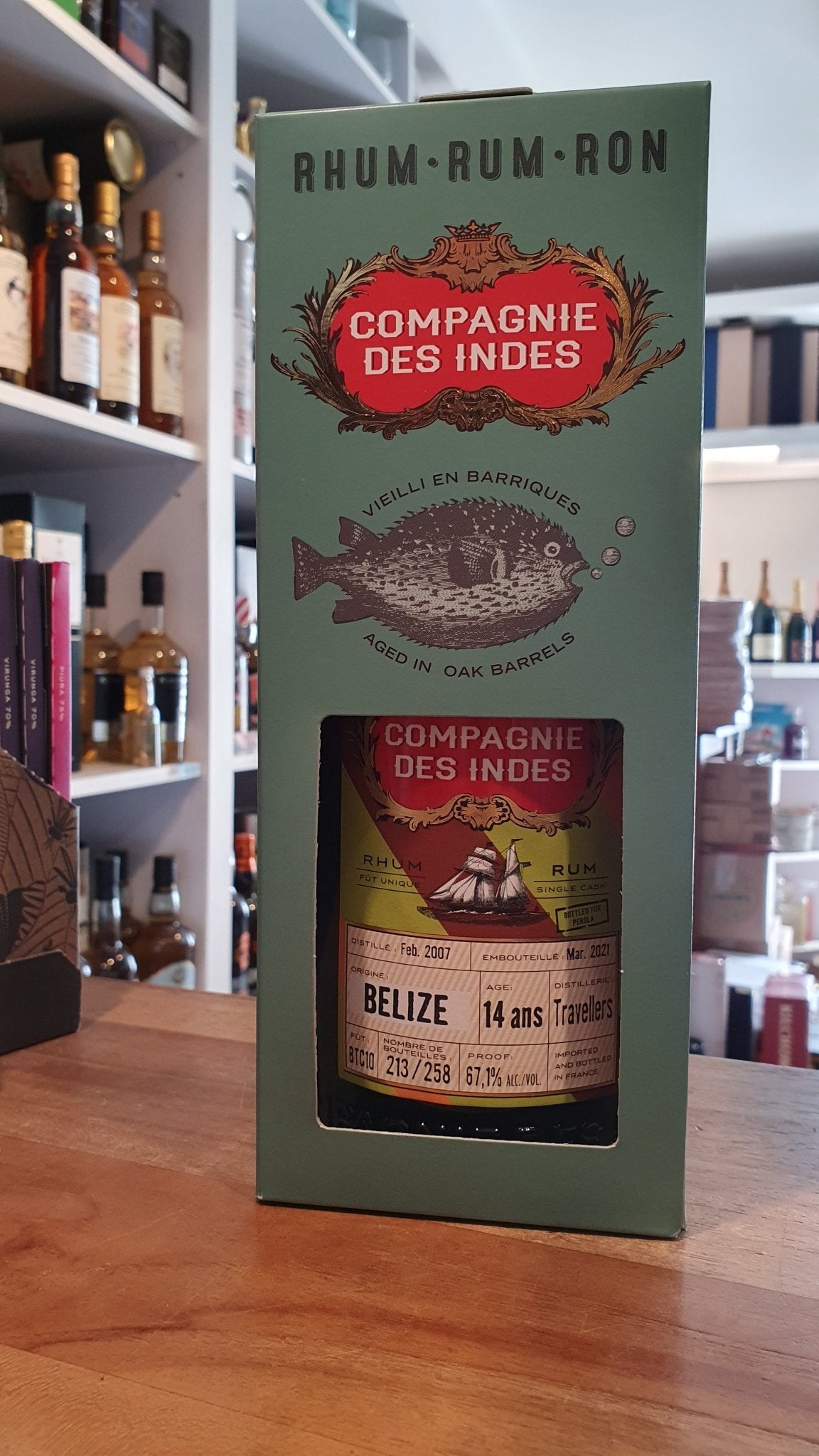 Compagnie des Indes Belize, Travellers Dist 14Y 67,1% vol. 0,7l Rum Rhum Dieser Rum ist der ein Jahr ältere Nachfolger des 13