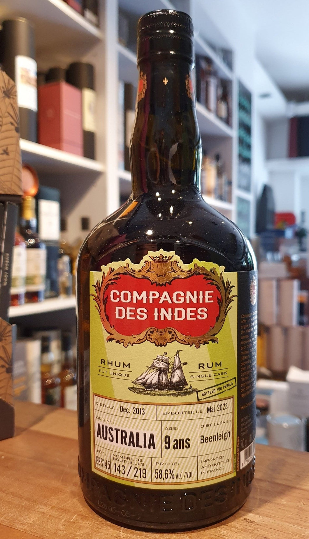 Compagnie des Indes Australia 9y 2023 cdi Beenleigh Distillery Single Cask Rum 58,6% vol. 0,7l Fassabfüllung Sonderedition limitiert auf ein Fass Exclusiv für Deutschland  limitiert auf 219 Flaschen   Nase:  Orangenblüte, Mandarine, grüner tee, jasminblüte, Eukalyptus  Gaumen:  Birne, Apfel, blütenHonig... Sehr mild, floral und fruchtig  Nachklang: lang zart, fruchtig-floral