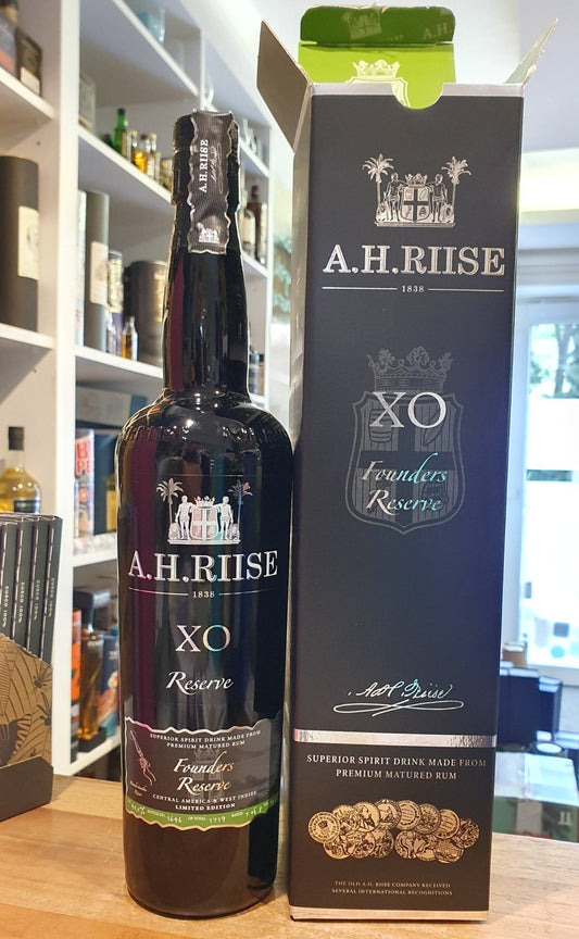 A.H.Riise XO Founders 6 hell grün 2023 Reserve 0,7l 45,5% vol. Rum limited