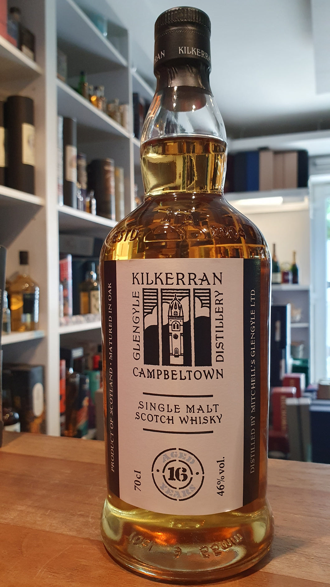 Kilkerran 16y 2023 0,7l 46%vol. Schottland Campbeltown Casks: 75% Bourbon, 25% Sherry Mitchell’s Glengyle Distillery

 
Nose: We are welcomed to this dram with notes of Iberico ham, along with notes of tinned pineapple, green apples and demerara sugar.

Palate: Coastal notes reminiscent of the seaside and shingle beaches, along with hints of lemon yoghurt, ground pepper and a touch of peat smoke.

Finish: freshness in the finish peat smoke  toasted marshmallows