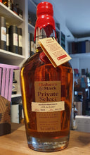 Laden Sie das Bild in den Galerie-Viewer, Makers mark Private Select Single Barrel 2023 cask strength   0,7l 54,6% vol. Bourbon Whiskey Fassstärke oak finish 
