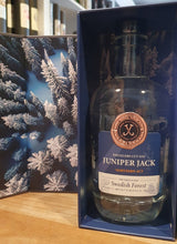 Cargue la imagen en el visor de la galería,Juniper Jack Swedish Forest Northern Act 1 Distillers cut  0,5l 46,5% vol.

