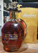 Load image into Gallery viewer, Blanton´s Gold handnummerierte Edition Kentucky straight Bourbon Whiskey 0,7l 51,5% vol. limitiert. Sonderabfüllung Kentucky USA . 5-23-23  bn 661 rick 7 o.ä. 
