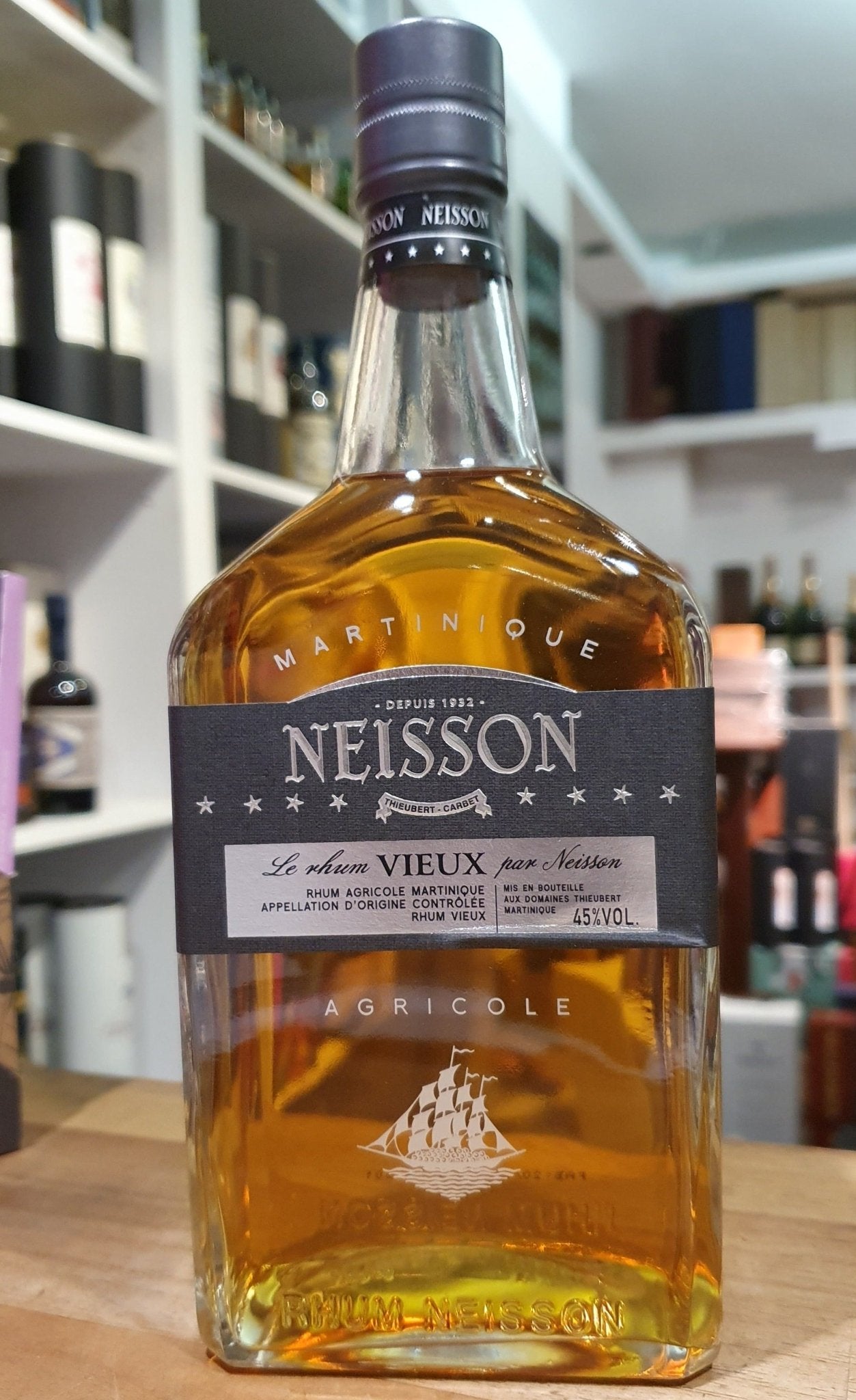 Neisson Old Rum 45% vol. 0.7l in GP Agricole Rum Martinique AOC brown
