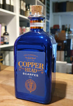 Laden Sie das Bild in den Galerie-Viewer, Copper Head Scarfes Gin Blue Edition 0,5l 41% vol.

