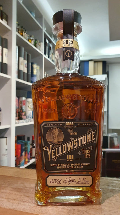 Yellowstone limited Edition 2023 Tokaj cask Bourbon Whiskey 0,7l 50,5% vol. limitiert single barrel