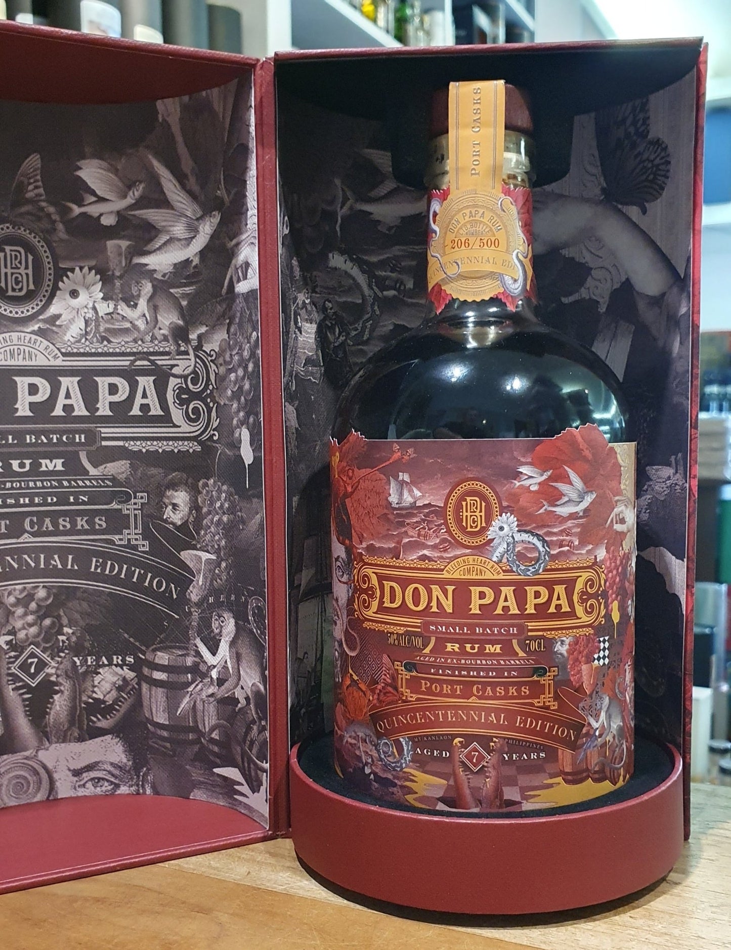 Don Papa Quincentennial Rum Port cask 0,7l 50 % vol. mit Geschenk Dose