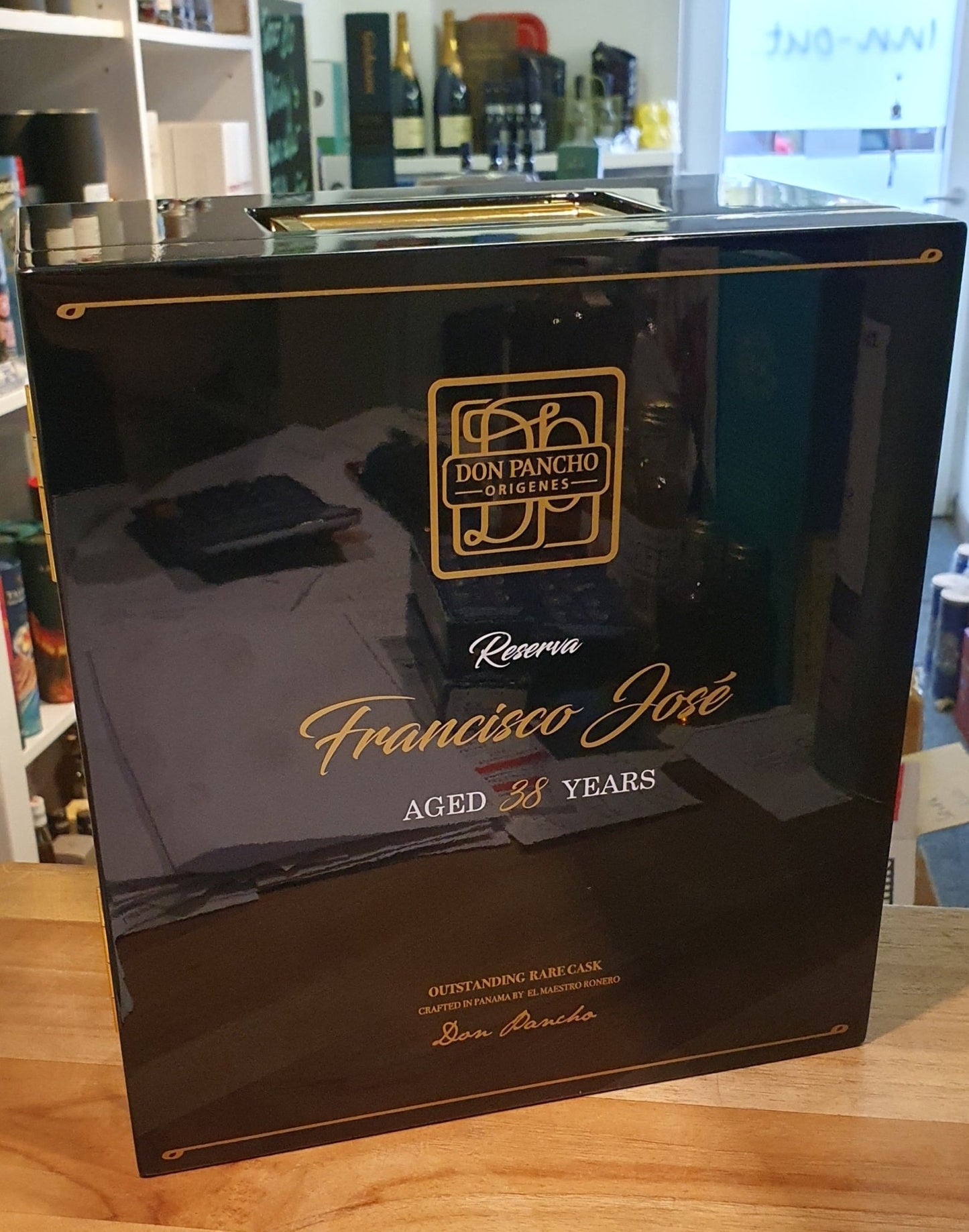 Reserva Francisco Jose 38Y Panama single cask Rum 0,7l 43%vol. Distillery Las Cabras Origenes Don Pancho