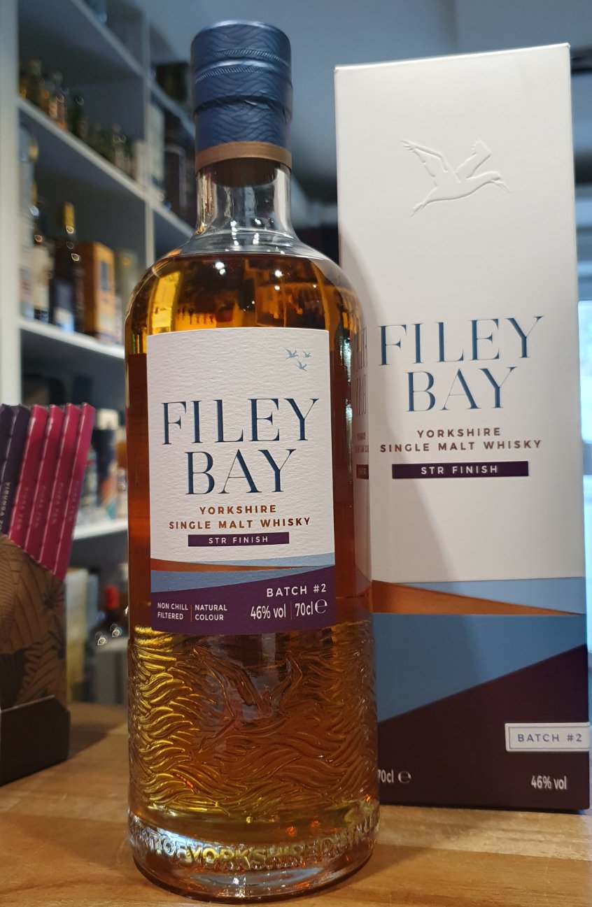 Filey Bay STR Cask batch 2 Yorkshire Whisky single malt 0,7l 46 % vol. First-Fill Bourbon, STR red wine barrique