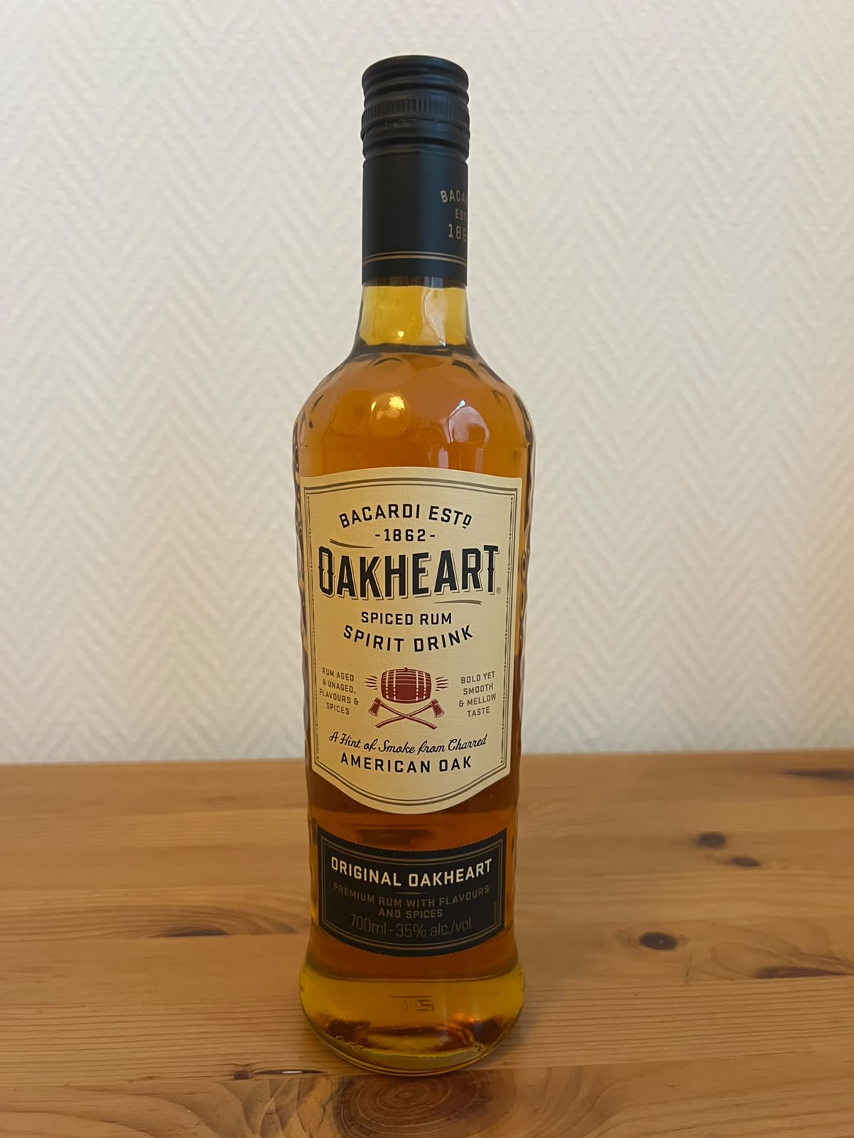 Bacardi Oakheart 0,7l 35% vol. Rum Sonderedition