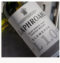 Cargue la imagen en el visor de la galería,Laphroaig Elements 1.0 Whisky 0,7l 58,6% vol.
