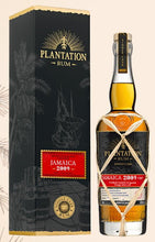 Carica l&#39;immagine nel visualizzatore di Gallery, Plantation Jamaica 2009 2022 Spanish Orange Wine Cask XO 0,7l 53% vol. single cask Rum Fassabfüllung Sonderedition limitiert : Intense, very fruit on orange, overripe banana, cooked pear, berries, custard, beeswax coconut oil with hints of musk, floral and herbal funk. Palate : Dry and quite funky with varnish, tropical fruits, green apple, grape, spicy nutmeg, cinnamon tonka bean brioche chocolate Long Pond Distillery Molasses Fermentation Distillation : Pot still Tropical Ageing :8 years Bourbon
