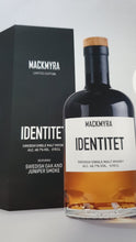 Laden Sie das Bild in den Galerie-Viewer, Mackmyra Identitet 2023 0,7l Fl 48,7% vol. Whisky Schweden
